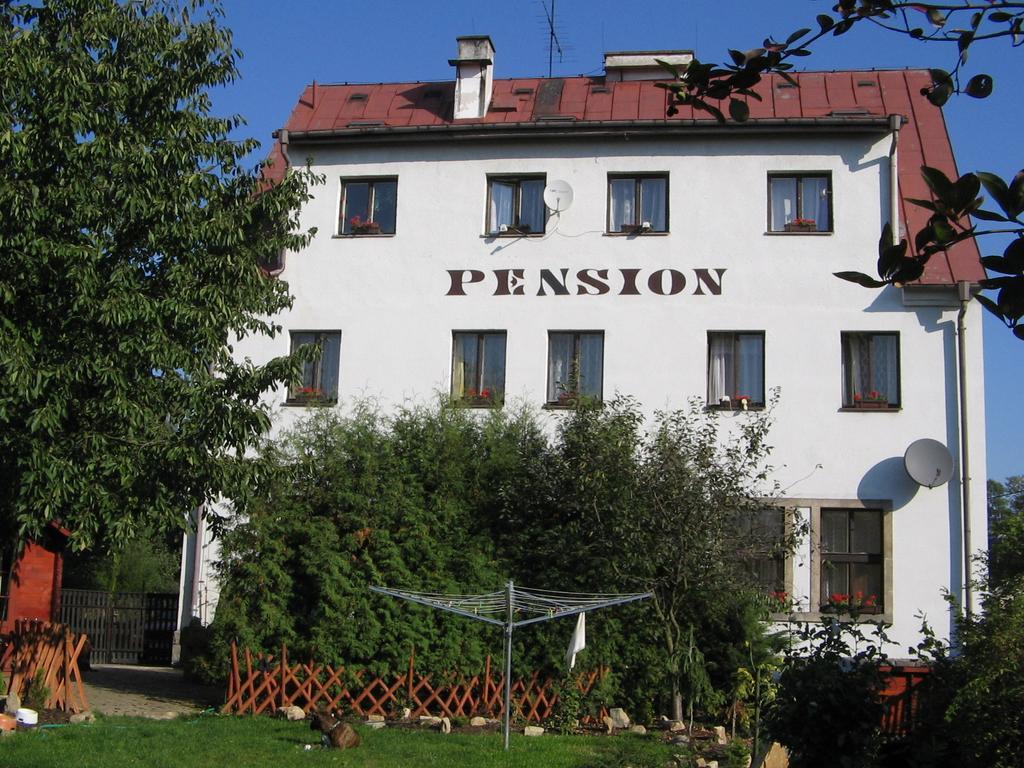 Pension Doctor Hotel Dvůr Králové nad Labem Buitenkant foto